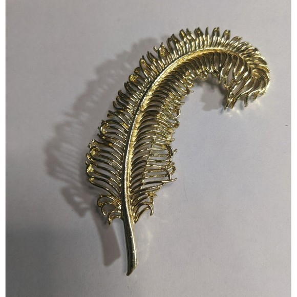 Coro Jewelry - Vintage Signed CORO Pegasus Curled Feather Goldtone Brooch Pin